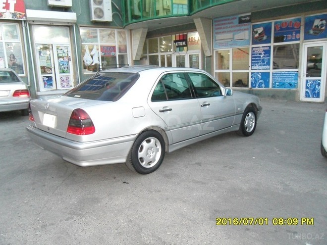 Mercedes C 240 2000, 130,000 km - 2.4 l - Bakı