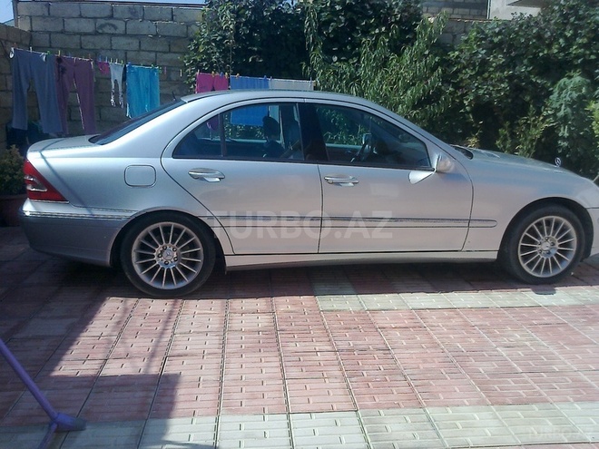 Mercedes C 240 2001, 300,000 km - 2.6 l - Bakı