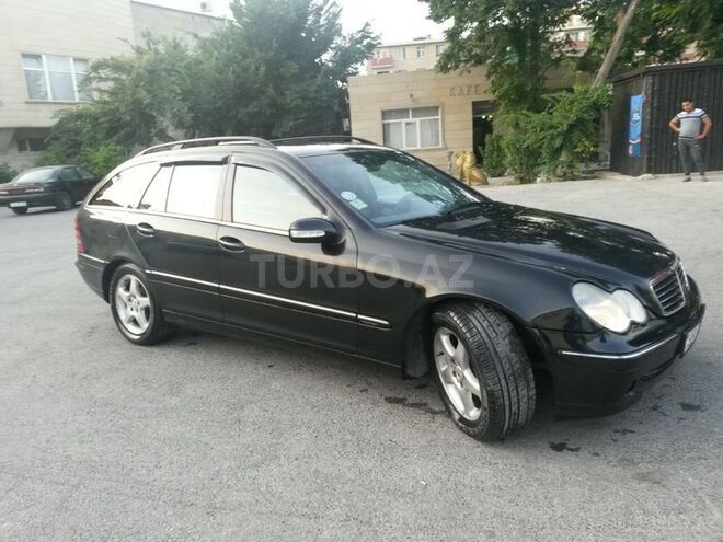 Mercedes C 220 2003, 253,000 km - 2.2 l - Bakı