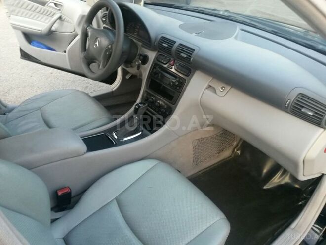 Mercedes C 220 2003, 253,000 km - 2.2 l - Bakı
