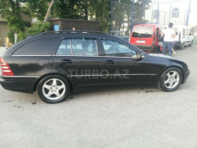 Mercedes C 220 2003, 253,000 km - 2.2 l - Bakı