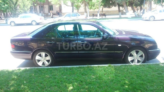 Mercedes E 220 1998, 215,000 km - 2.2 l - Sumqayıt