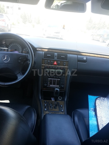Mercedes E 320 2001, 101,000 km - 3.2 l - Sumqayıt