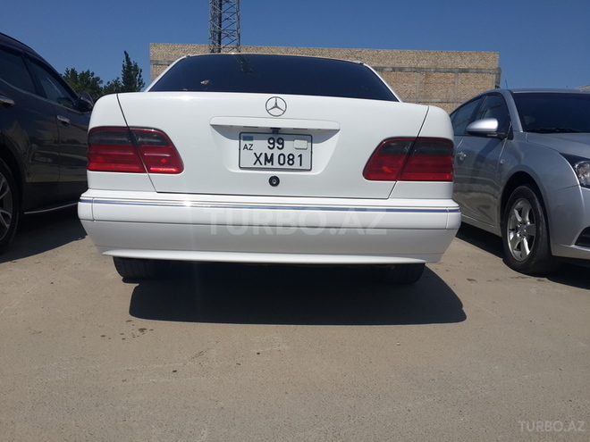 Mercedes E 320 2001, 101,000 km - 3.2 l - Sumqayıt
