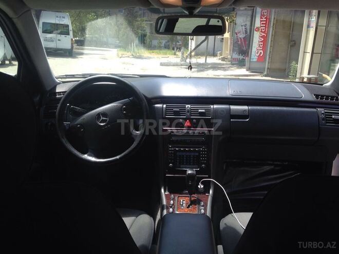 Mercedes E 240 2001, 113,000 km - 2.4 l - Bakı