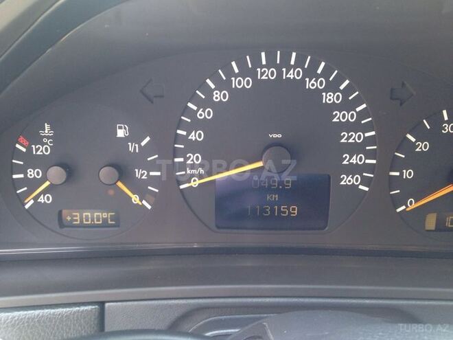 Mercedes E 240 2001, 113,000 km - 2.4 l - Bakı
