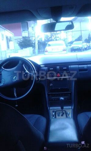 Mercedes E 240 2000, 240,000 km - 2.4 л - Bakı