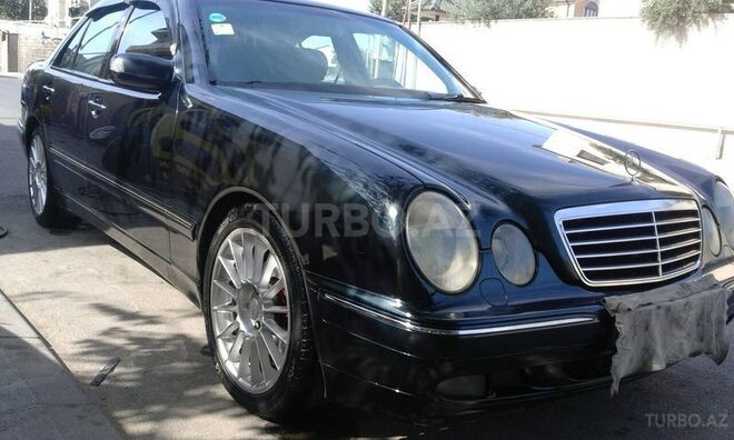 Mercedes E 270 1999, 298,494 km - 2.7 l - Bakı