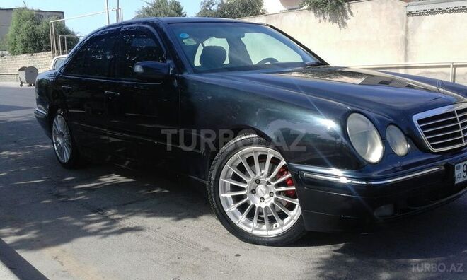 Mercedes E 270 1999, 298,494 km - 2.7 l - Bakı