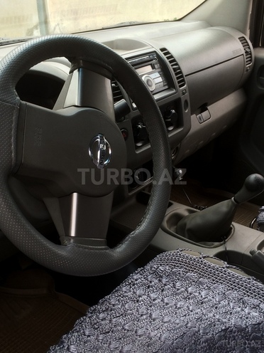 Nissan Navara 2009, 198,000 km - 0.3 l - Gədəbəy