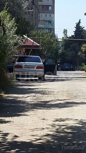 Mercedes E 220 2000, 228,532 km - 2.2 л - Bakı