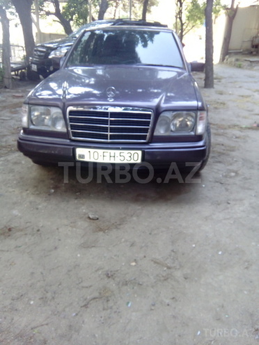 Mercedes E 230 1993, 129,567 km - 2.3 l - Bakı