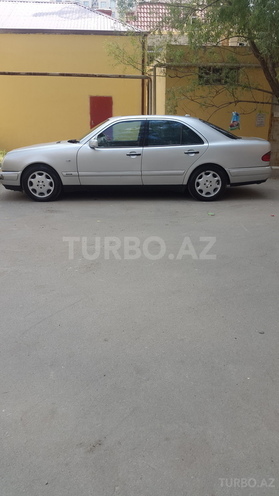 Mercedes E 240 1998, 250,000 km - 2.6 l - Bakı