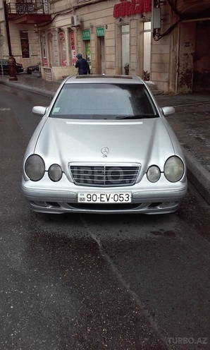 Mercedes E 270 2000, 220,011 km - 2.7 l - Bakı