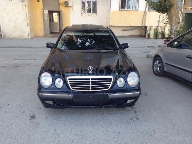 Mercedes E 220 2000, 299 km - 2.2 l - Bakı