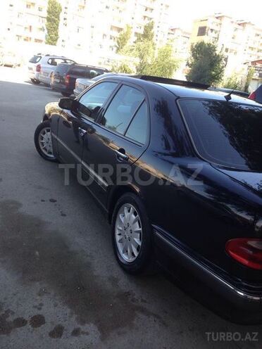 Mercedes E 220 2000, 299 km - 2.2 l - Bakı