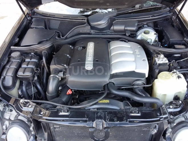 Mercedes E 220 2000, 299 km - 2.2 l - Bakı