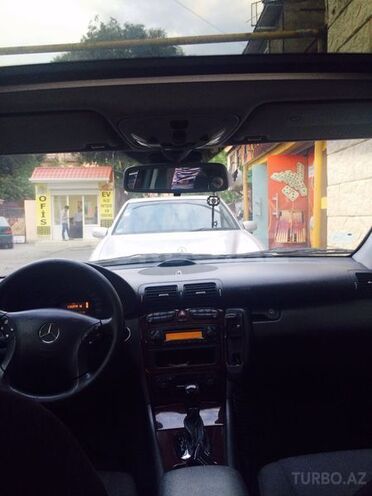 Mercedes C 240 2000, 215,670 km - 2.4 л - Bakı