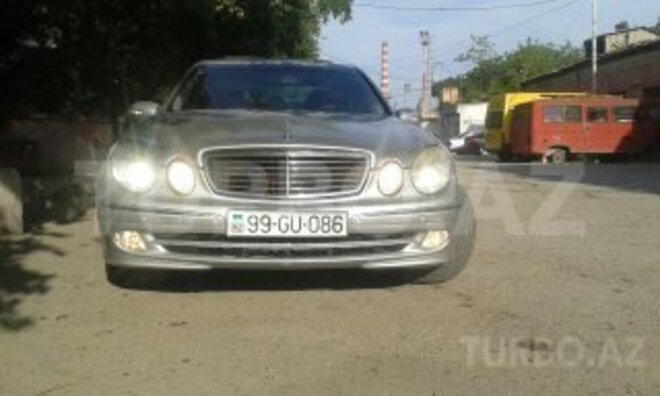 Mercedes E 220 2004, 250,000 km - 2.2 l - Bakı