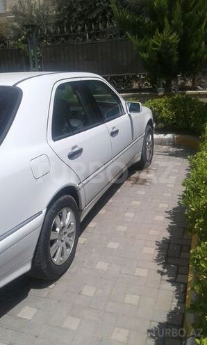 Mercedes C 230 1999, 198,000 km - 2.3 l - Bakı