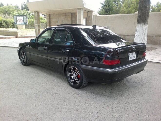 Mercedes C 230 1998, 266,000 km - 2.3 l - Sumqayıt