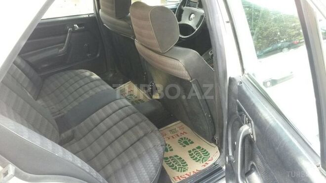 Mercedes 190 1991, 250,000 km - 1.8 l - Bakı