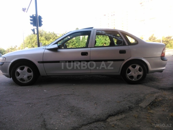 Opel Vectra 1998, 330,000 km - 1.8 l - Sumqayıt