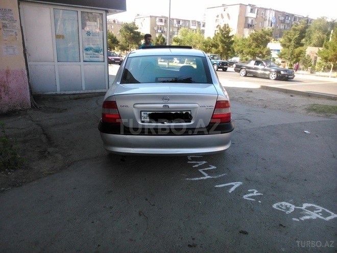 Opel Vectra 1998, 330,000 km - 1.8 l - Sumqayıt