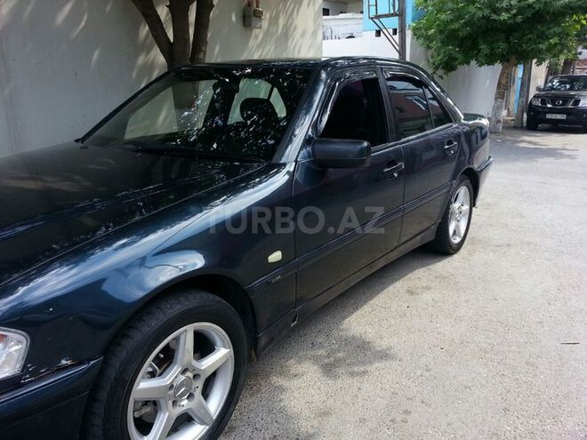 Mercedes C 220 1999, 300,000 km - 2.2 l - Bakı