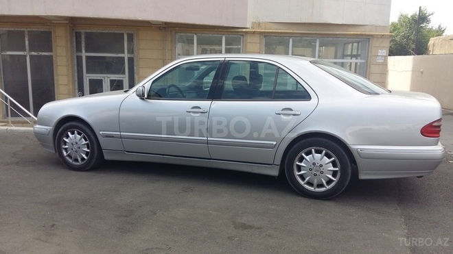 Mercedes E 200 2000, 357,000 km - 2.0 l - Bakı