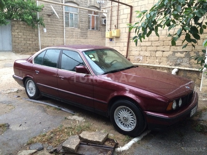 BMW 520 1988, 350,000 km - 0.2 l - Bakı