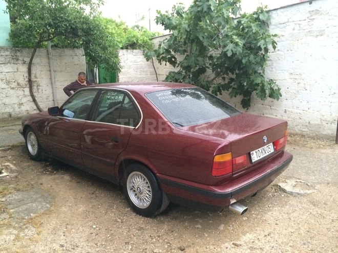 BMW 520 1988, 350,000 km - 0.2 l - Bakı