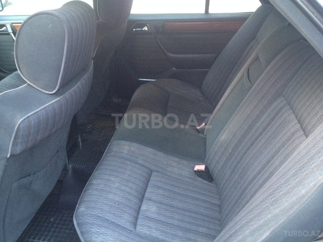 Mercedes E 230 1992, 365,000 km - 2.3 l - Bakı