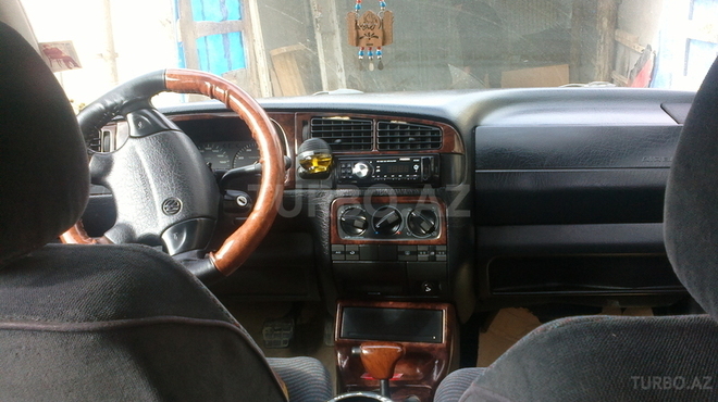 Volkswagen Golf 1994, 2,250,459 km - 2.0 л - Bakı