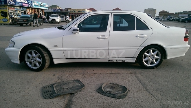 Mercedes C 200 1998, 242,000 km - 2.0 l - Bakı