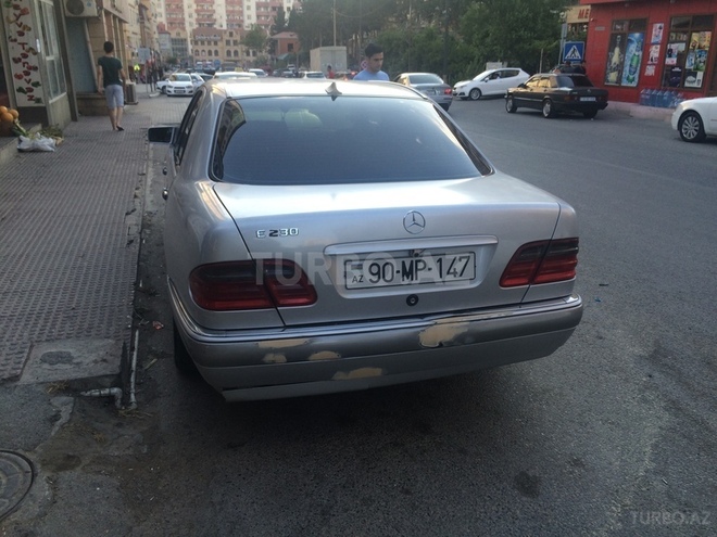 Mercedes E 230 1996, 529,000 km - 2.3 л - Bakı