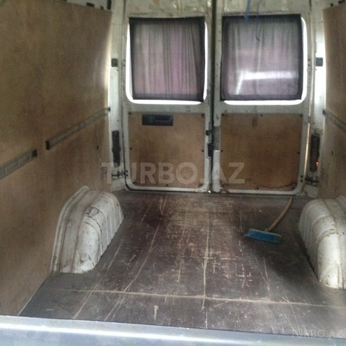 Mercedes Sprinter 212 2002, 37,000 km - 2.2 l - Qusar