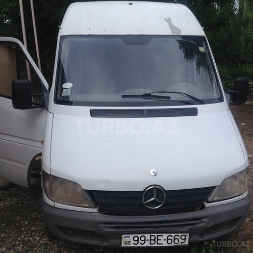 Mercedes Sprinter 212 2002, 37,000 km - 2.2 l - Qusar