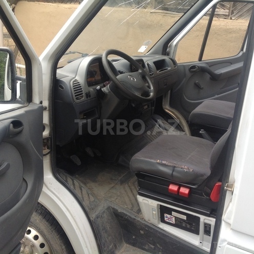Mercedes Sprinter 212 2002, 37,000 km - 2.2 l - Qusar