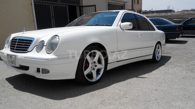 Mercedes E 240 2001, 122,000 km - 2.6 l - Bakı