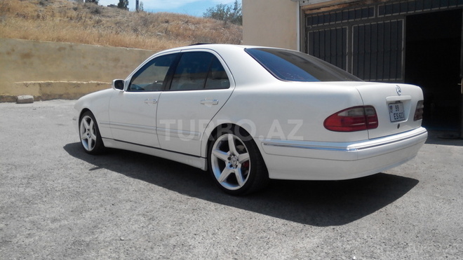 Mercedes E 240 2001, 122,000 km - 2.6 l - Bakı