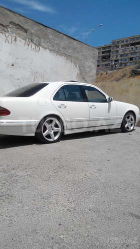 Mercedes E 240 2001, 122,000 km - 2.6 l - Bakı
