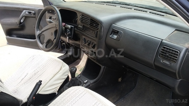 Volkswagen Golf 1994, 250,000 km - 1.8 l - Bakı