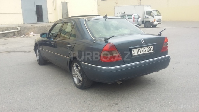 Mercedes C 180 1993, 300,141 km - 1.8 l - Bakı