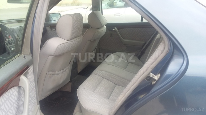 Mercedes C 180 1993, 300,141 km - 1.8 l - Bakı