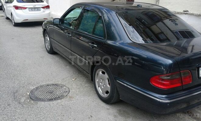 Mercedes E 320 1999, 298,494 km - 3.2 л - Bakı