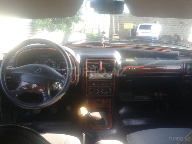 GAZ 31105 2005, 110,000 km - 2.4 л - Ucar