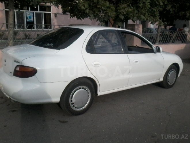 Hyundai Elantra 1996, 230,000 km - 1.6 l - Bakı