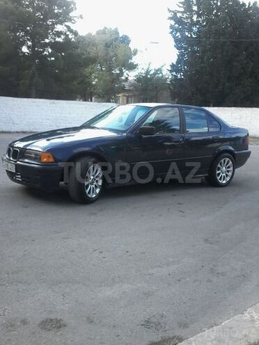 BMW 318 1992, 180,000 km - 1.8 l - Sumqayıt
