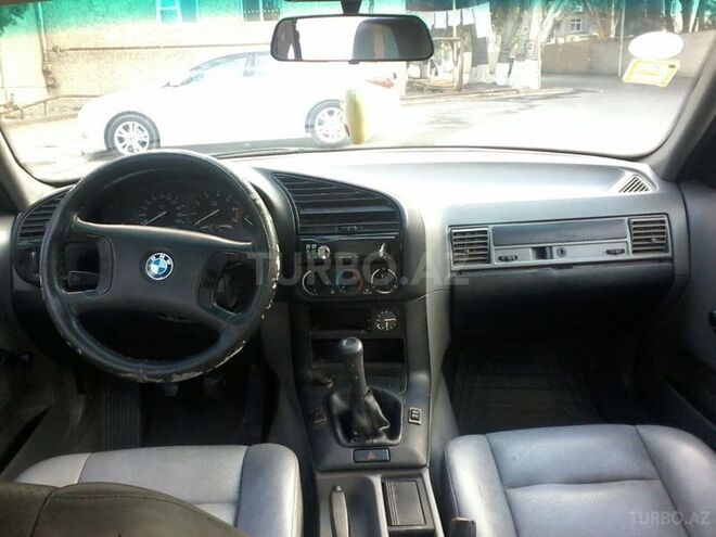 BMW 318 1992, 180,000 km - 1.8 l - Sumqayıt